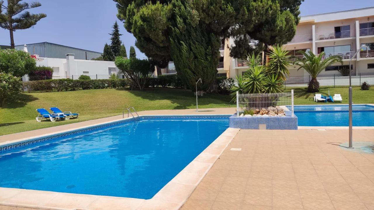 Apartamento 01 Sra Da Rocha Com Piscina E Ac - Casas & Papeis Armação de Pêra Exterior foto